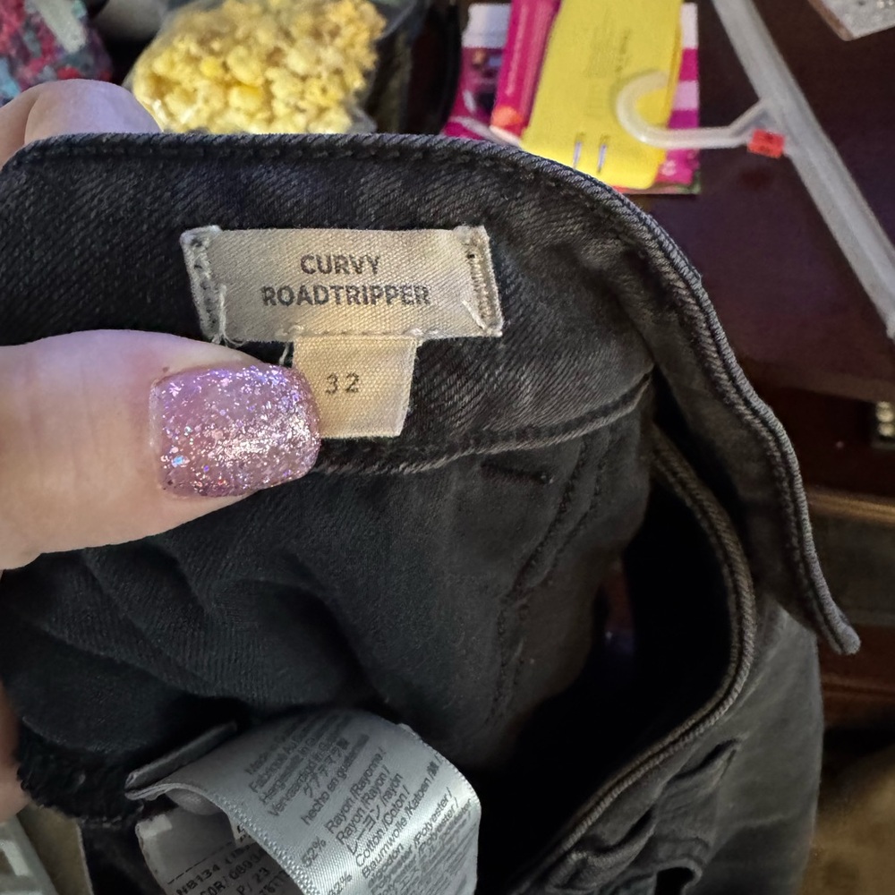 Madewell Curvy Roadtripper Jeans in Black